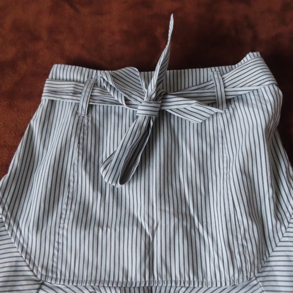 Never A Wallflower striped Blue Ruffle Belted Skirt Size XS NWT - Picture 2 of 8